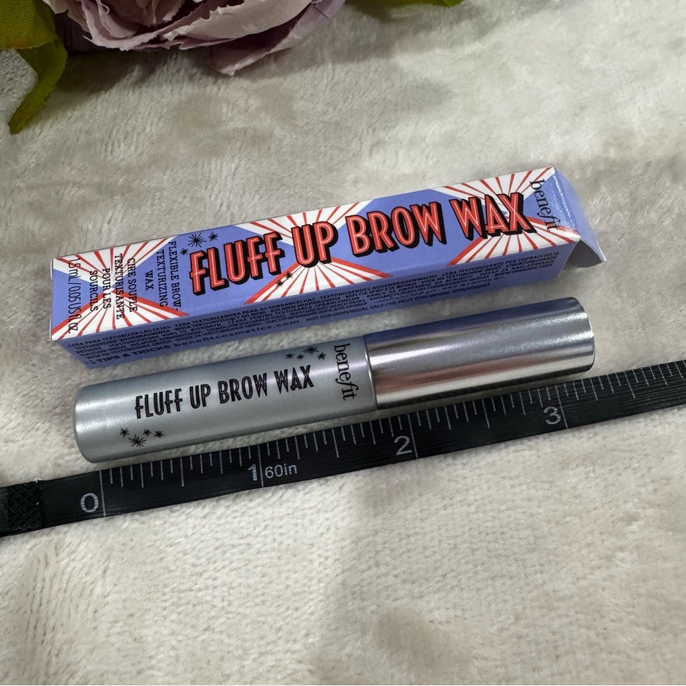 NEW Benefit Cosmetics Fluff Up Brow Wax - Picture 10 of 10